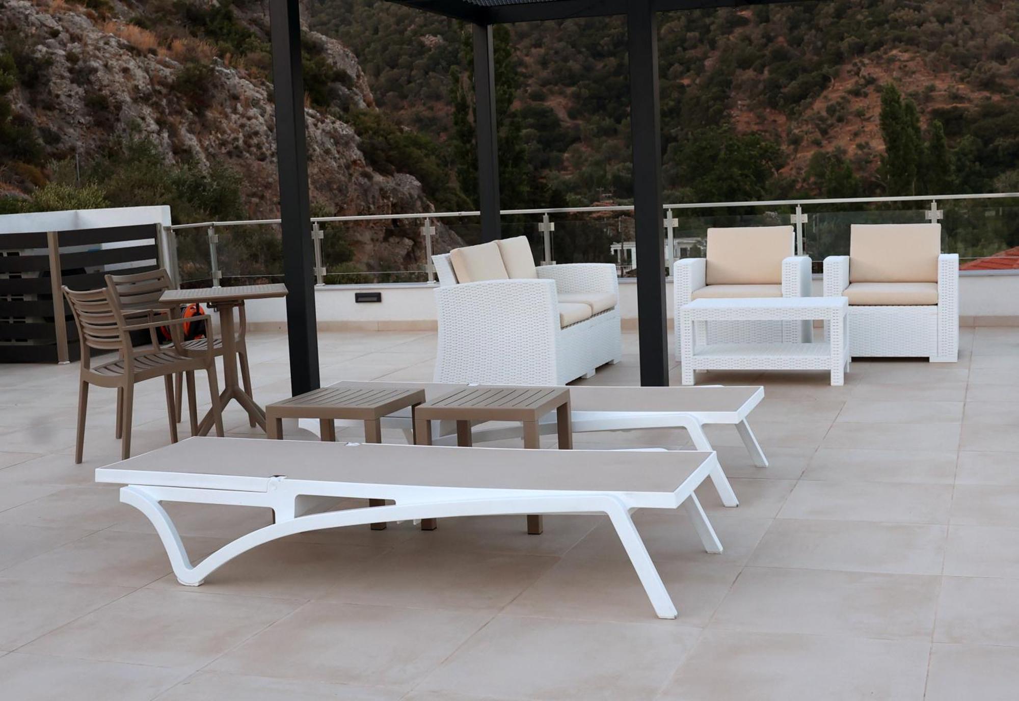 Ocean View Studios And Luxury Rooms Plomari Bagian luar foto