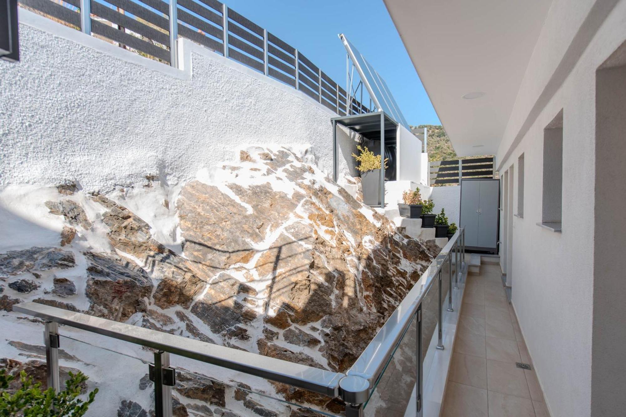 Ocean View Studios And Luxury Rooms Plomari Bagian luar foto